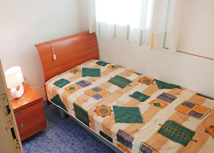 Michelangelo-3 By Interhome * Μπιμπιόνε